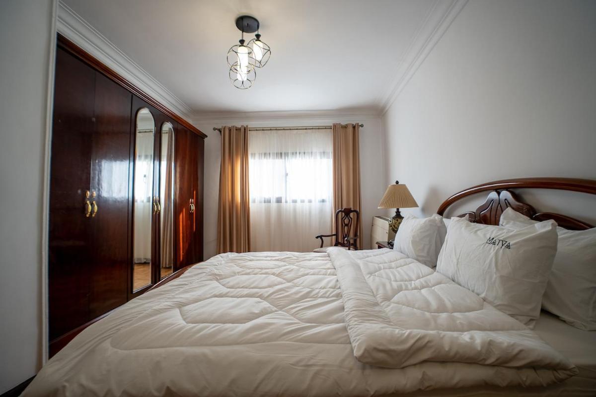 Luxurious 320m2 Balconyview Nile Apartment Cairo