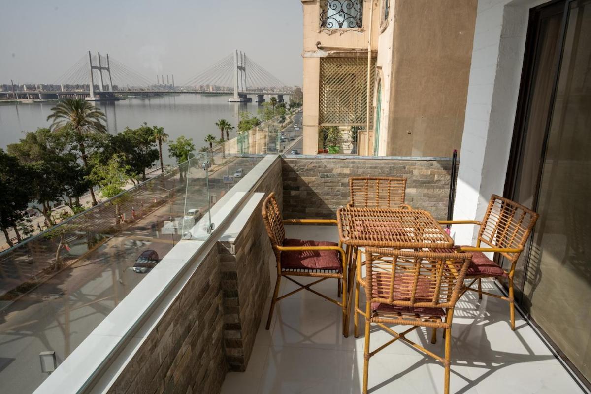 Luxurious 320m2 Balconyview Nile Apartment
