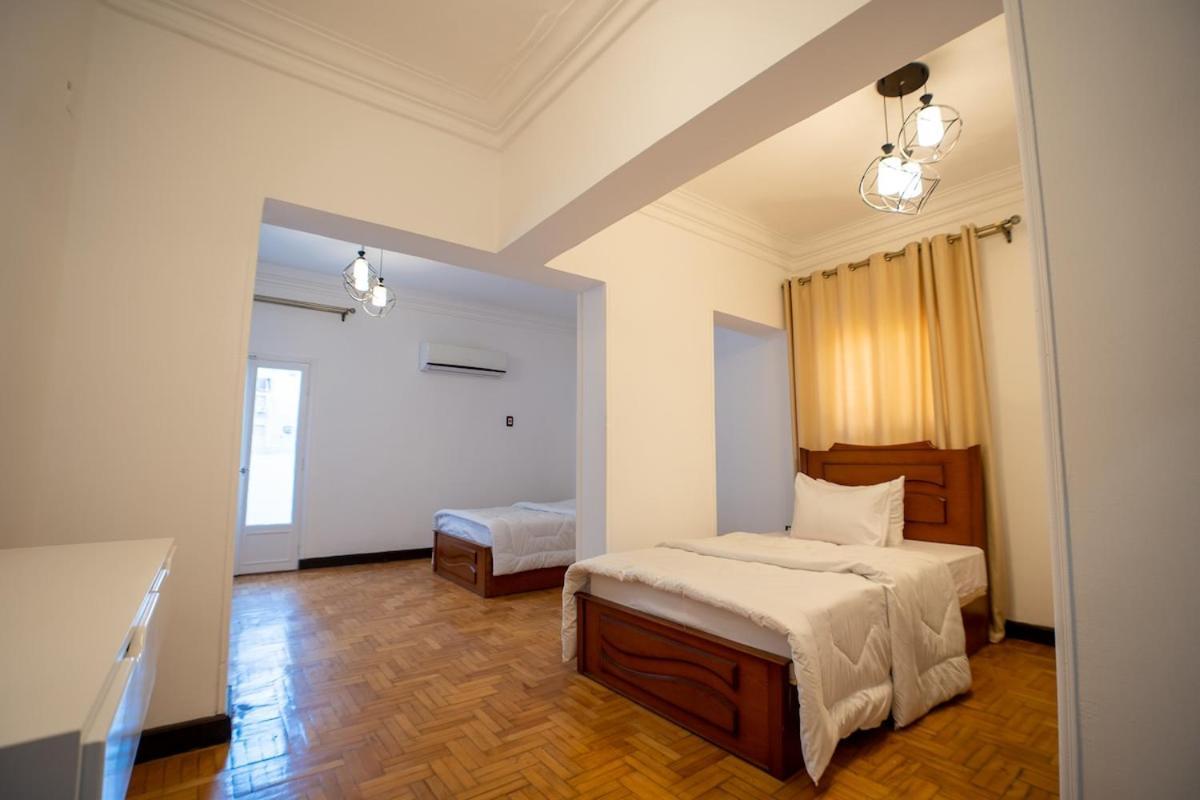 Luxurious 320m2 Balconyview Nile Apartment *