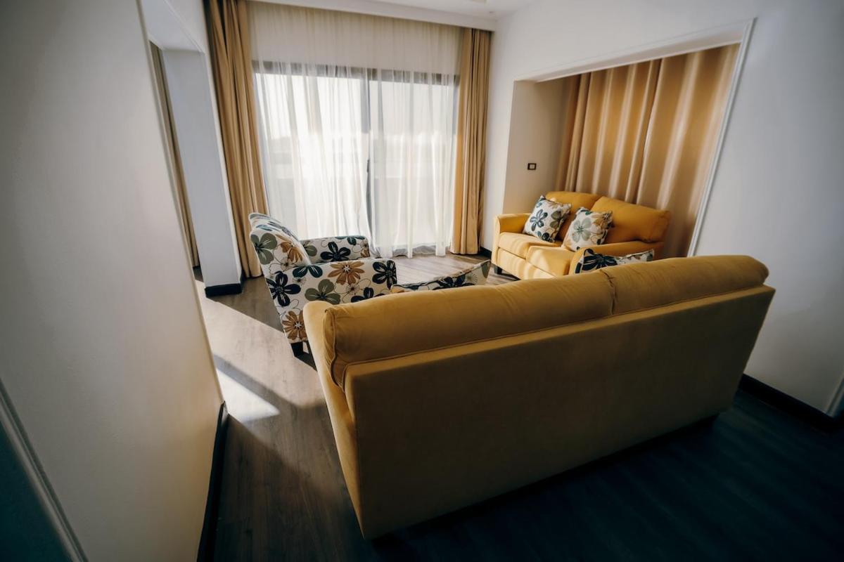 Luxurious 320m2 Balconyview Nile * Cairo