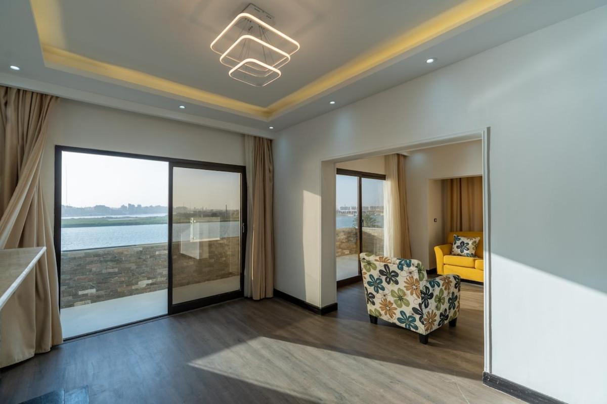Luxurious 320m2 Balconyview Nile * Cairo